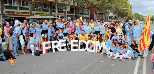 Crida de fotos de la Via Catalana al nostre Facebook!